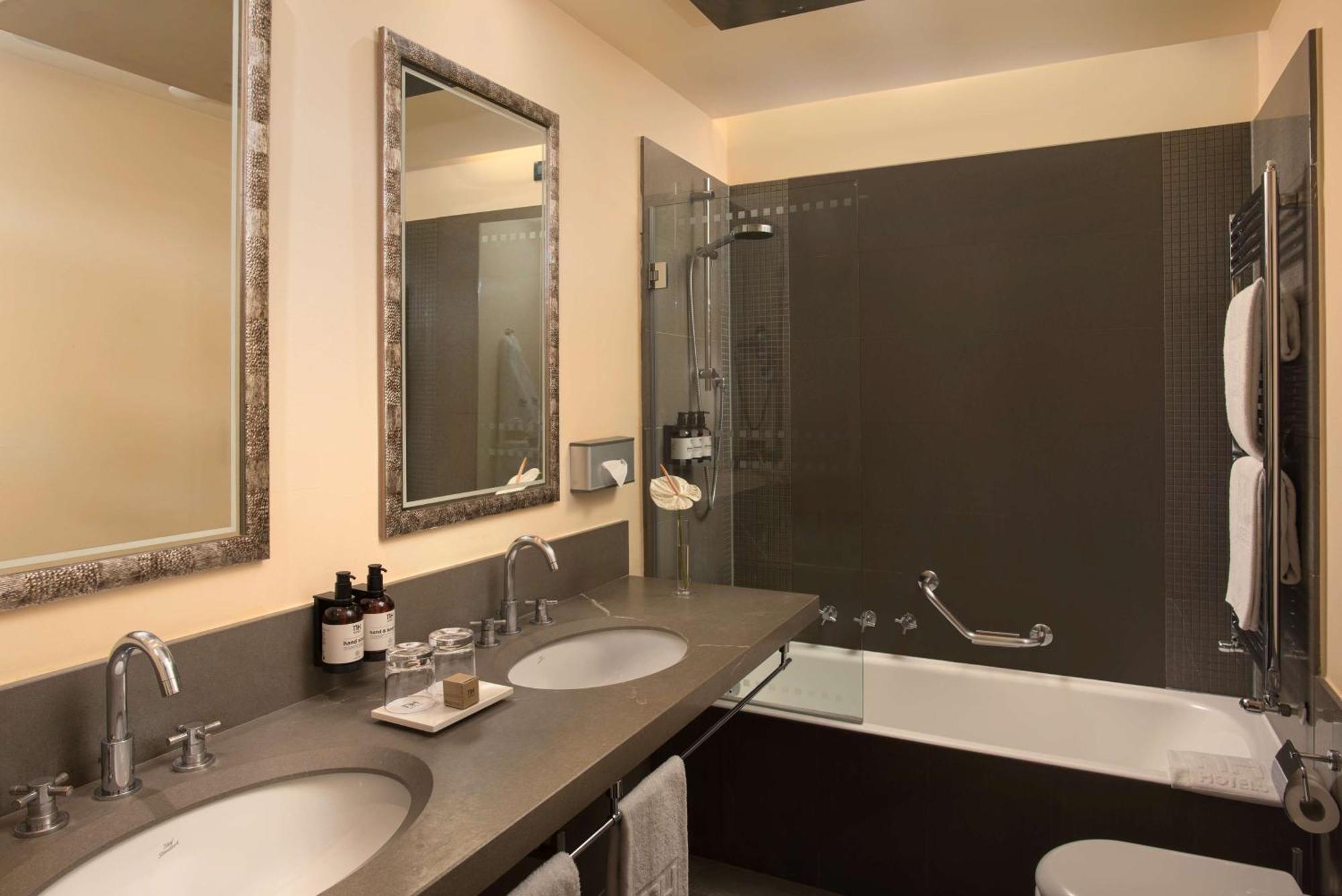 Hotel Nh Bergame Extérieur photo