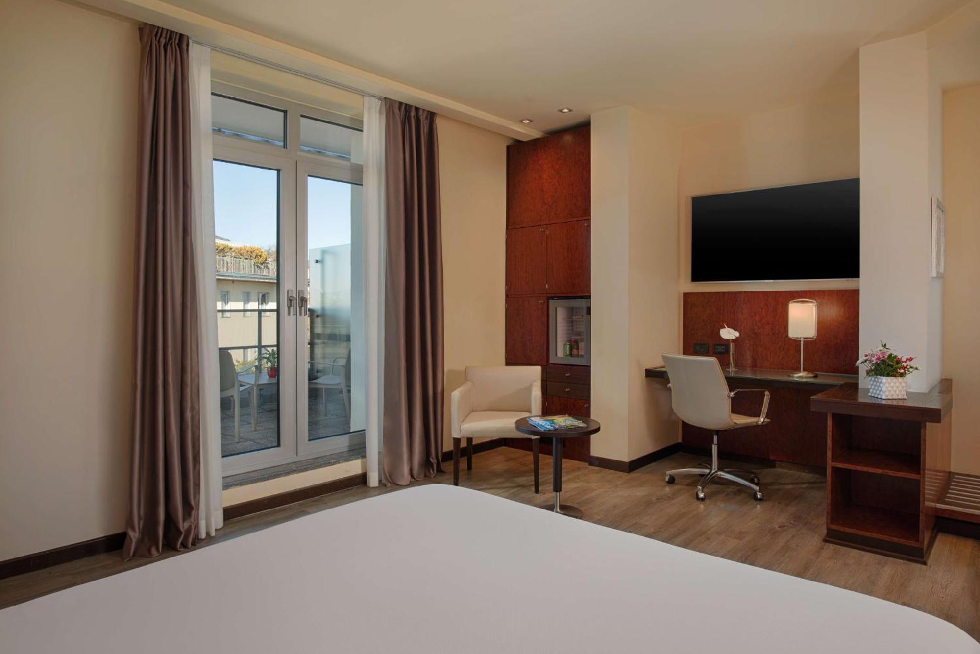 Hotel Nh Bergame Extérieur photo